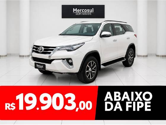TOYOTA HILUX SW4 2.8 SRX 4X4 16V TURBO INTERCOOLER DIESEL 4P AUTOMÁTICO TOYOTA HILUX SW4 2.8 SRX 4X4 16V TURBO INTERCOOLER DIESEL 4P AUTOMÁTICO